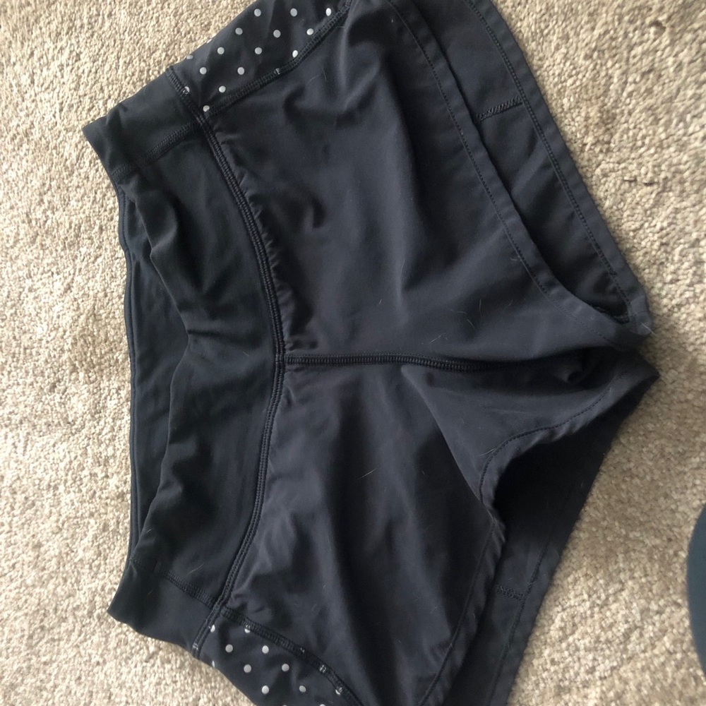 Lululemon size 2 black shorts with reflective dots